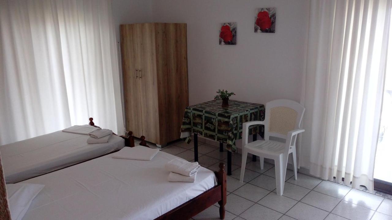 Filaktos Studios Skala Sotiros Buitenkant foto